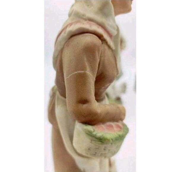 Vintage HOMCO Home Interiors Lady Ceramic Figurine Farmhouse Decor Bunny GLUED - Picture 10 of 10